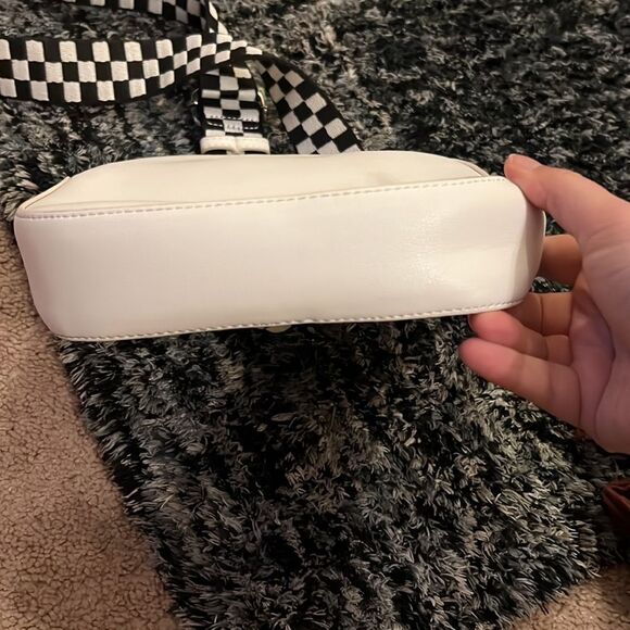 Urban outfitters small white shoulder bag - Picture 5 of 8